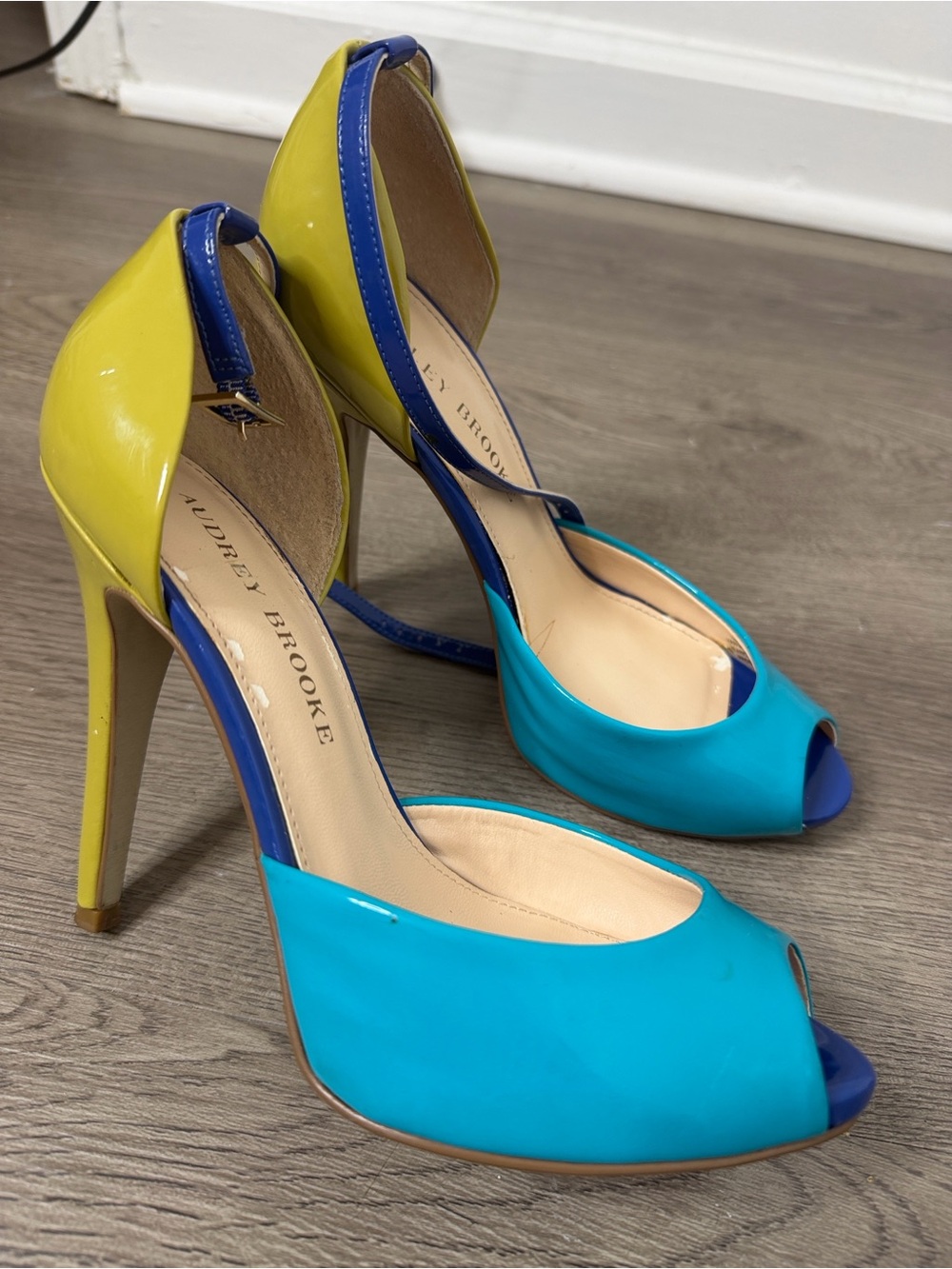 Audrey Brooke Turquoise, Royal Blue & Yellow Peep-Toe D'Orsay Heels • Size 6M
